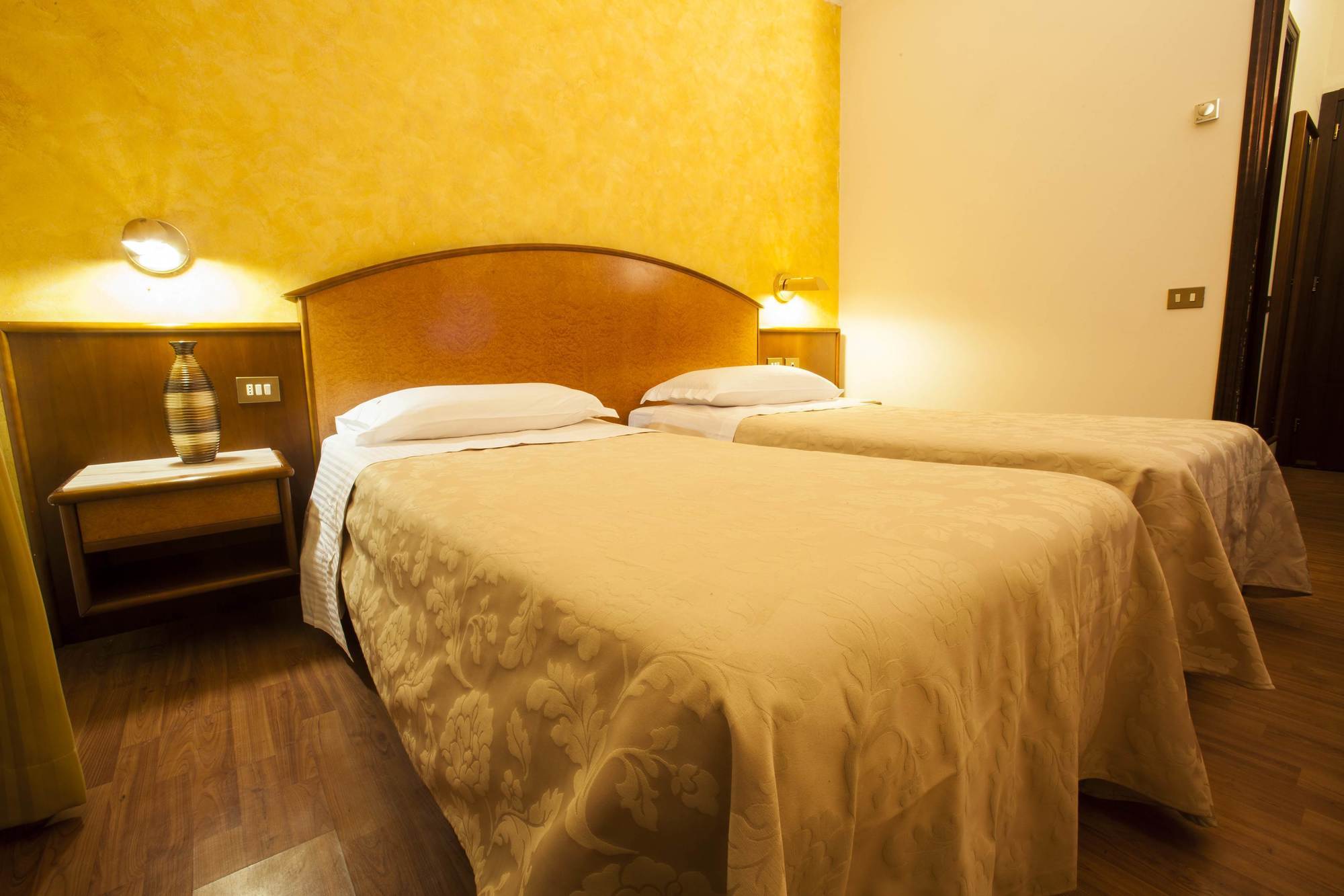 Hotel Concorde Fiera Saronno Eksteriør bilde