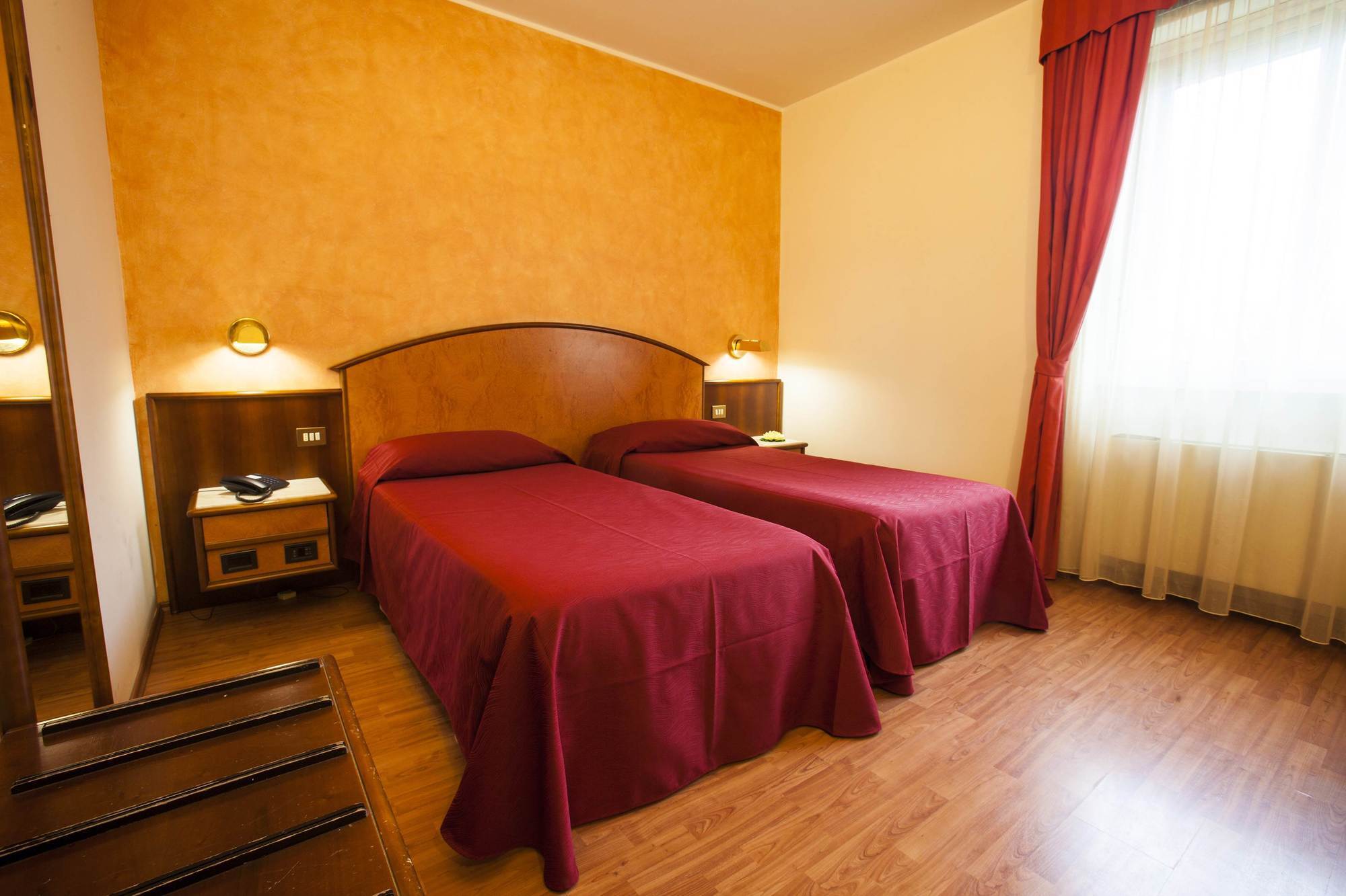 Hotel Concorde Fiera Saronno Eksteriør bilde